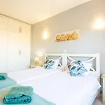 アパート 99b Hibiscus - Spacious 2-bedroom With Pool Views カルヴォエイロ