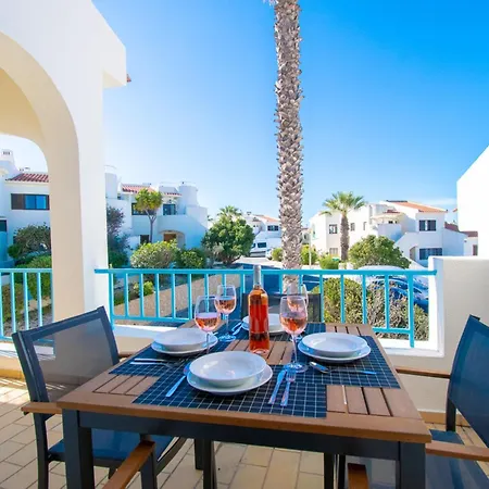 99b Hibiscus - Spacious 2-bedroom With Pool Views Appartement *