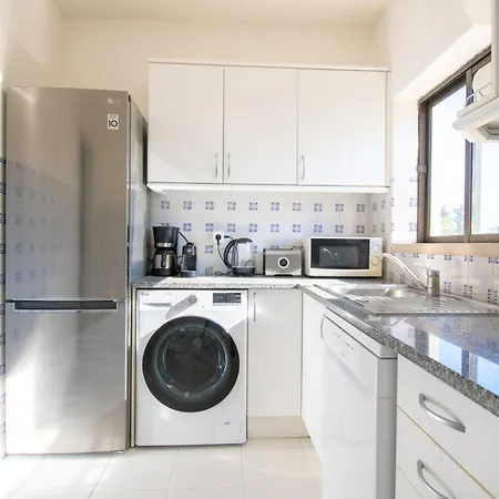 Appartement 99b Hibiscus - Spacious 2-bedroom With Pool Views
