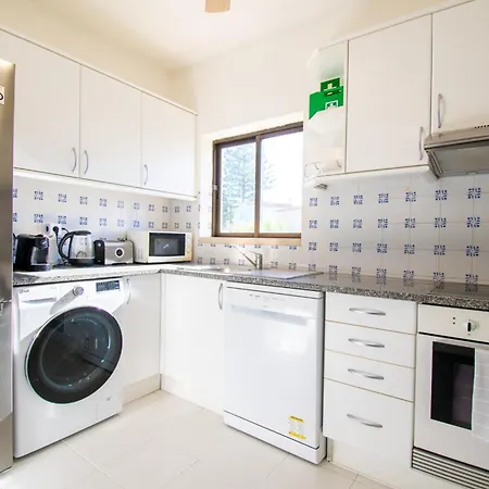 Appartement 99b Hibiscus - Spacious 2-bedroom With Pool Views