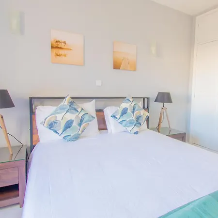 99b Hibiscus - Spacious 2-bedroom With Pool Views Appartement