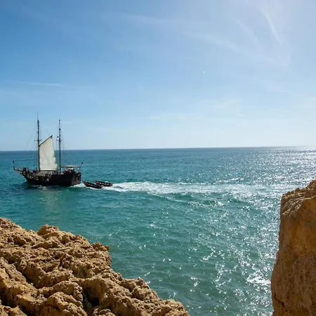 99b Hibiscus - Spacious 2-bedroom With Pool Views * Carvoeiro (Lagoa)