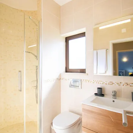 99b Hibiscus - Spacious 2-bedroom With Pool Views * Carvoeiro (Lagoa)