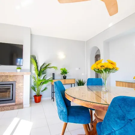 アパート 99b Hibiscus - Spacious 2-bedroom With Pool Views *