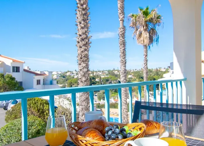99b Hibiscus - Spacious 2-bedroom With Pool Views Apartmán
