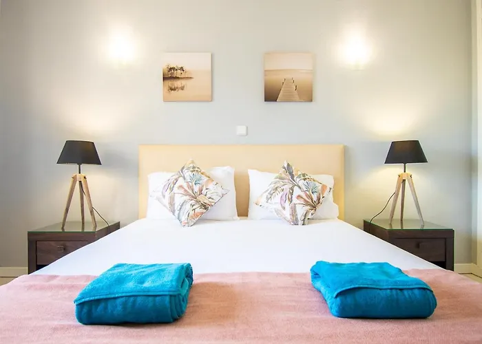 99b Hibiscus - Spacious 2-bedroom With Pool Views Διαμέρισμα Καρβοέιρο