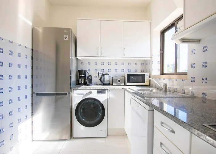 Apartmán 99b Hibiscus - Spacious 2-bedroom With Pool Views