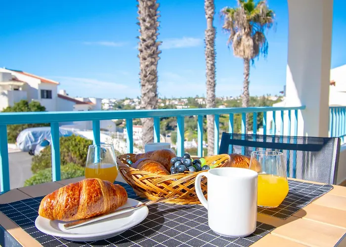 Apartmán 99b Hibiscus - Spacious 2-bedroom With Pool Views *